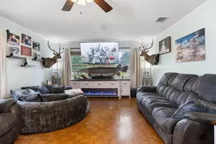 106 N Ayish St, San Augustine, TX 75972 - Photo 5