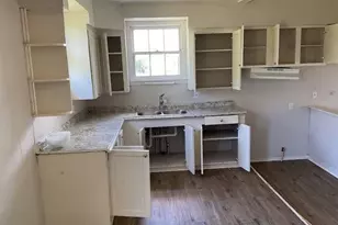 621 W 7th St, Freeport, TX 77541 - Photo 3