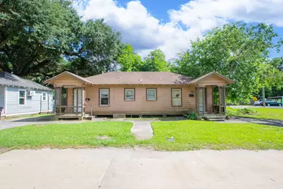713 W Willis Street, Alvin, TX 77511 - Photo 3