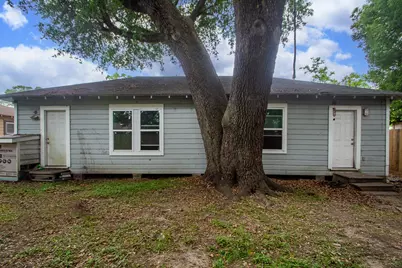 713 W Willis Street, Alvin, TX 77511 - Photo 5
