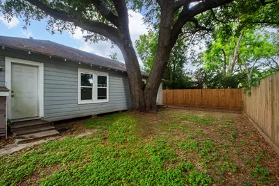 713 W Willis Street, Alvin, TX 77511 - Photo 7