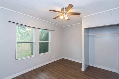 713 W Willis Street, Alvin, TX 77511 - Photo 15