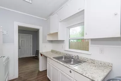 713 W Willis Street, Alvin, TX 77511 - Photo 25