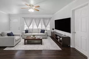 1117 Southampton St, Angleton, TX 77515 - Photo 9