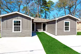 7925 Way St, Houston, TX 77028 - Photo 1