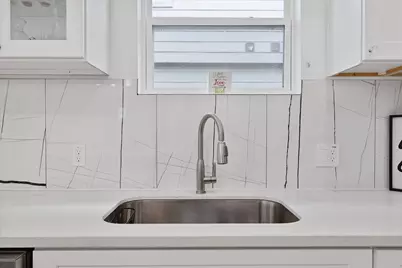 4547 Newberry Street, Houston, TX 77051 - Photo 9