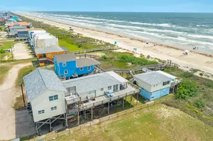 215 Spoonbill Pl, Surfside Beach, TX 77541 - Photo 1