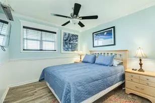 215 Spoonbill Pl, Surfside Beach, TX 77541 - Photo 17