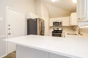 5014 Meadow Crest St, La Porte, TX 77571 - Photo 7