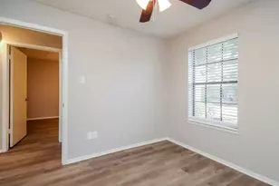5014 Meadow Crest St, La Porte, TX 77571 - Photo 11