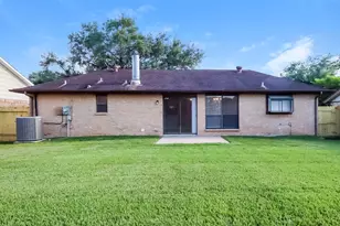5014 Meadow Crest St, La Porte, TX 77571 - Photo 15