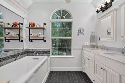 2302 Hollowbrook Lane, Conroe, TX 77384 - Photo 31
