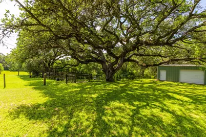 3505 Brunes Mill Road, Columbus, TX 78934 - Photo 37