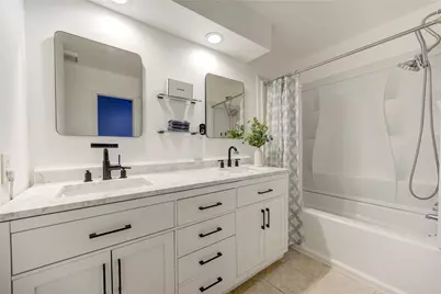 7965 Kendalia Drive, Houston, TX 77036 - Photo 17
