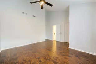 7965 Kendalia Dr, Houston, TX 77036 - Photo 15