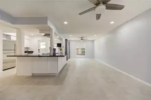 7965 Kendalia Dr, Houston, TX 77036 - Photo 7