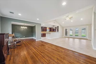 5211 W Bellfort Avenue, Houston, TX 77035 - Photo 3