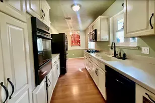 8306 Hazen St, Houston, TX 77036 - Photo 9