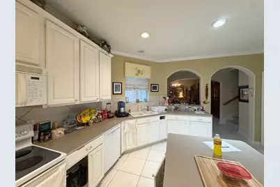 51 N Country Gate Circle, Conroe, TX 77384 - Photo 9