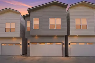 732 W 17th St, Houston, TX 77008 - Photo 1