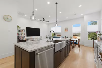 732 W 17th Street, Houston, TX 77008 - Photo 5