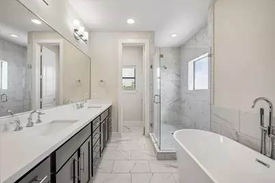 1029 Green Kensington Drive, Houston, TX 77008 - Photo 17