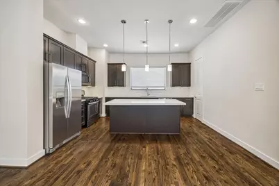 1029 Green Kensington Drive, Houston, TX 77008 - Photo 11