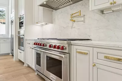 3717 Chevy Chase Drive, Houston, TX 77019 - Photo 17