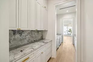 3717 Chevy Chase Dr, Houston, TX 77019 - Photo 13