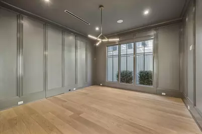 3717 Chevy Chase Drive, Houston, TX 77019 - Photo 9