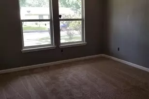 5831 Southford St, Houston, TX 77033 - Photo 9