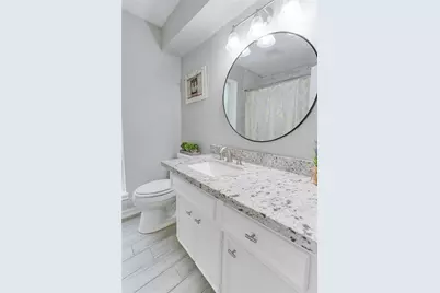 128 N Deerfoot Circle, The Woodlands, TX 77380 - Photo 21