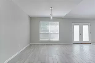128 N Deerfoot Cir, The Woodlands, TX 77380 - Photo 13