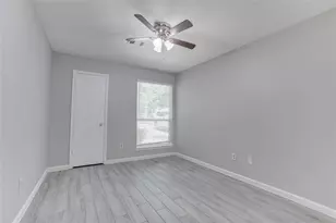 128 N Deerfoot Cir, The Woodlands, TX 77380 - Photo 23