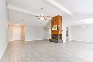 128 N Deerfoot Cir, The Woodlands, TX 77380 - Photo 5