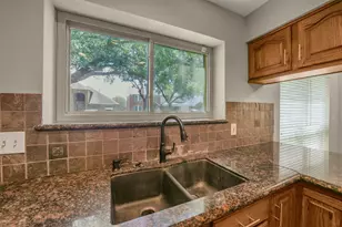 6527 Smoke Tree Ln, Sugar Land, TX 77479 - Photo 17