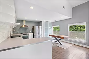 2413 Emancipation Ave, Houston, TX 77004 - Photo 9