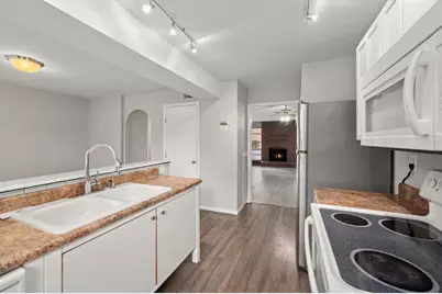 7736 Challie, Houston, TX 77088 - Photo 11