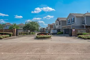 10214 Pinewood Fox Dr, Houston, TX 77080 - Photo 45