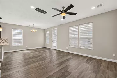 10214 Pinewood Fox Drive, Houston, TX 77080 - Photo 9