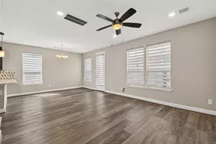 10214 Pinewood Fox Dr, Houston, TX 77080 - Photo 9
