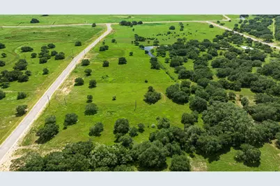 381 Gadwall Lane, Columbus, TX 77470 - Photo 5