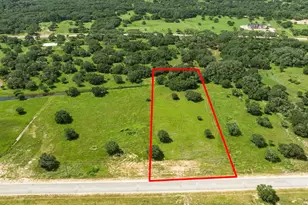 381 Gadwall Ln, Columbus, TX 77470 - Photo 1