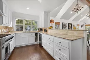208 Pershing Ave, College Station, TX 77840 - Photo 13