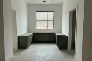 10722 Old Coach Ln, Hunters Creek Village, TX 77024 - Photo 15