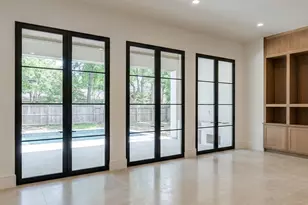 10722 Old Coach Ln, Hunters Creek Village, TX 77024 - Photo 13