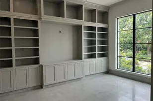 10722 Old Coach Ln, Hunters Creek Village, TX 77024 - Photo 5