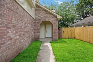 12215 Cardston Ct, Tomball, TX 77377 - Photo 3