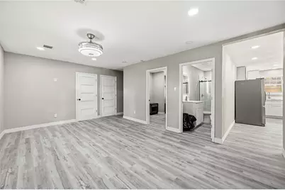 9210 Crestview Drive, Houston, TX 77078 - Photo 5