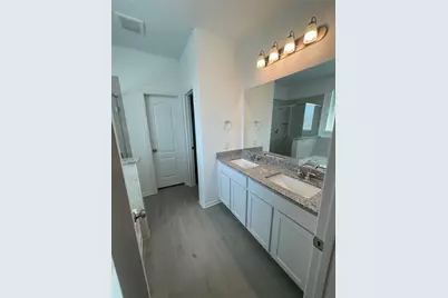 8111 Royal Palm Ct, Fulshear, TX 77441 - Photo 17